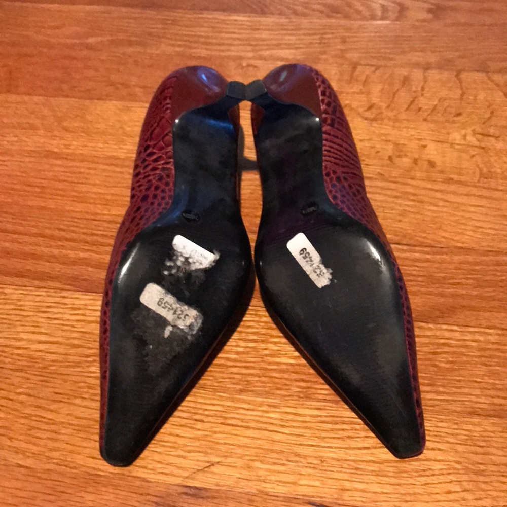 Red Reptile Pattern Heels - Picture 3 of 3